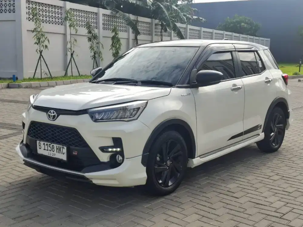 (Tdp8jt) Raize GR 1.0 CVT Two Tone 2022 Putih
