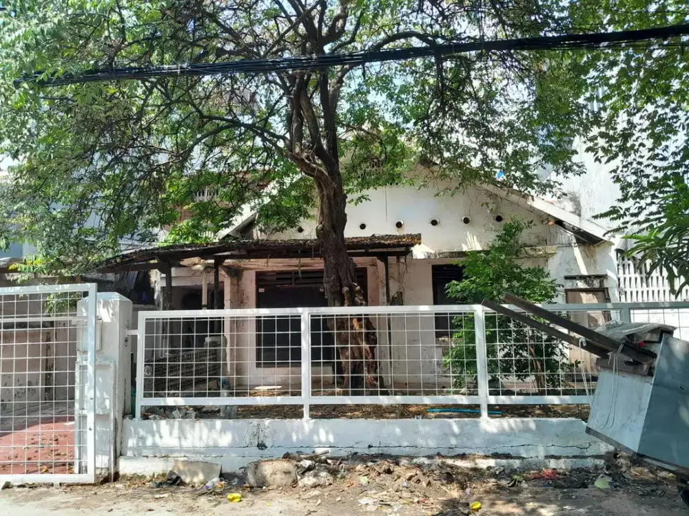 Dijual Rumah lama hitung tanah di Jalan Setia Budi Timur Kuningan