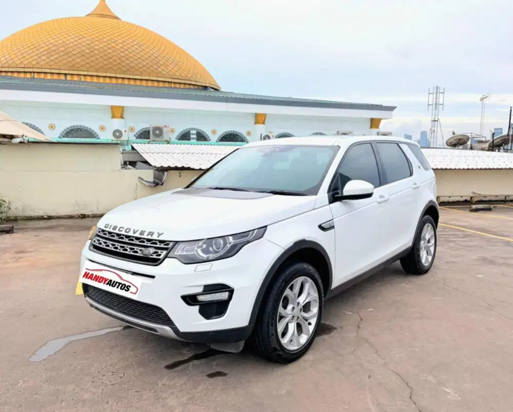 Land Rover Discovery Tahun 2015 Bensin Automatic Putih