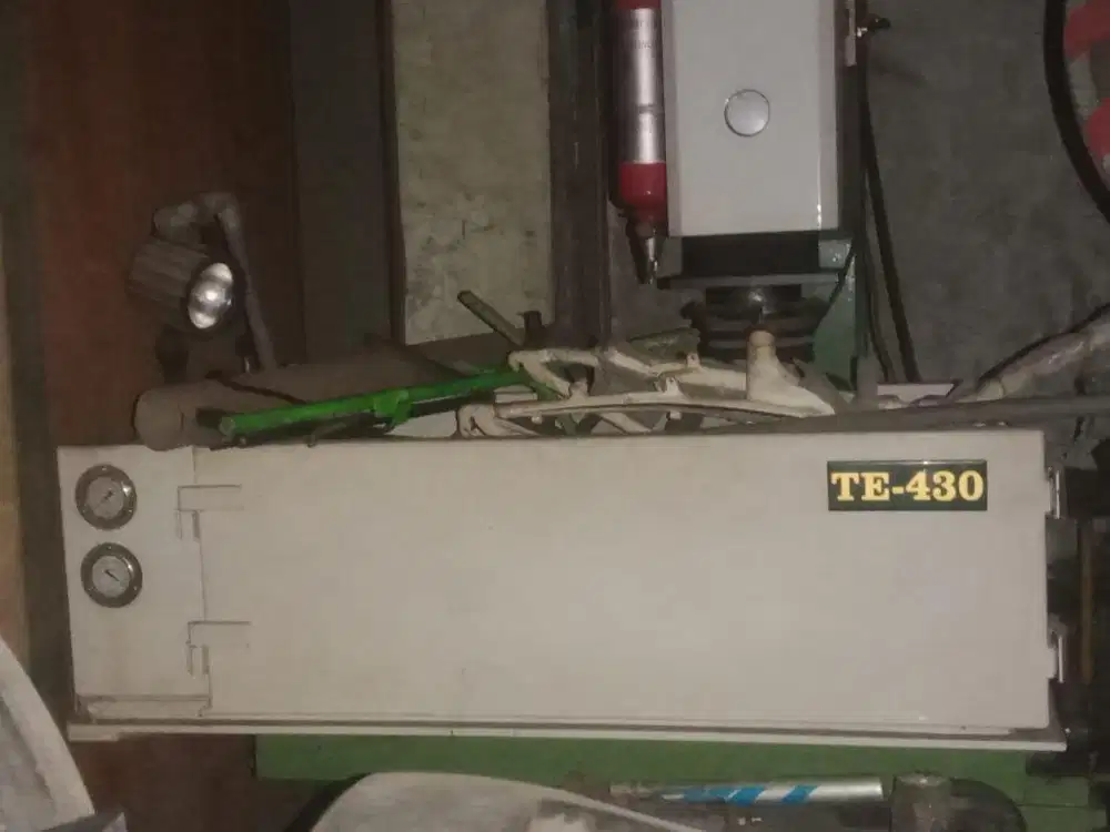 EDM Sinker Machine Topedm TE-430 HPN 50 Tahun 2011