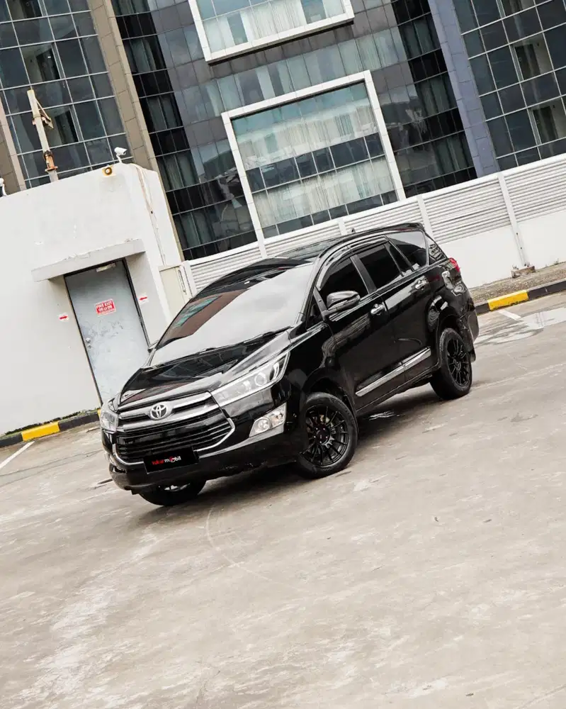 Toyota Innova V Bensin Manual 2018 Hitam genap