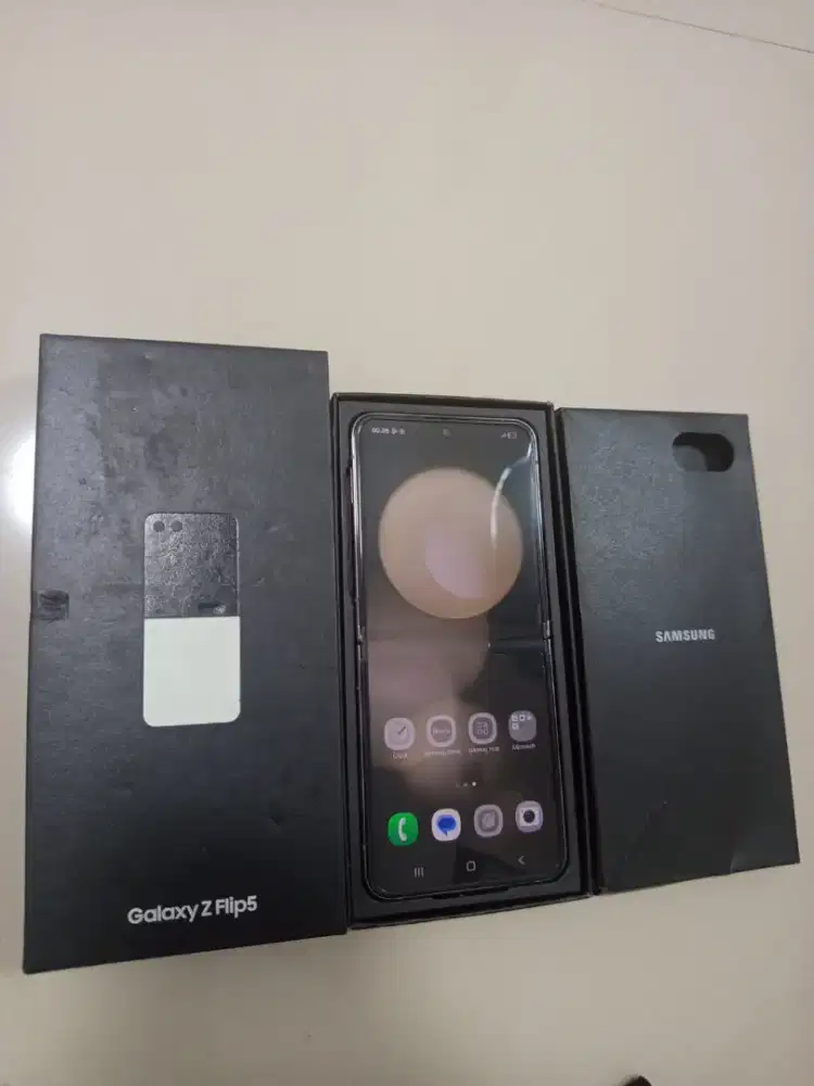 SAMSUNG Z FLIP 5 5G RAM 8/256 ORIGINAL SEIN NORMAL FULLSHET 

TAMP