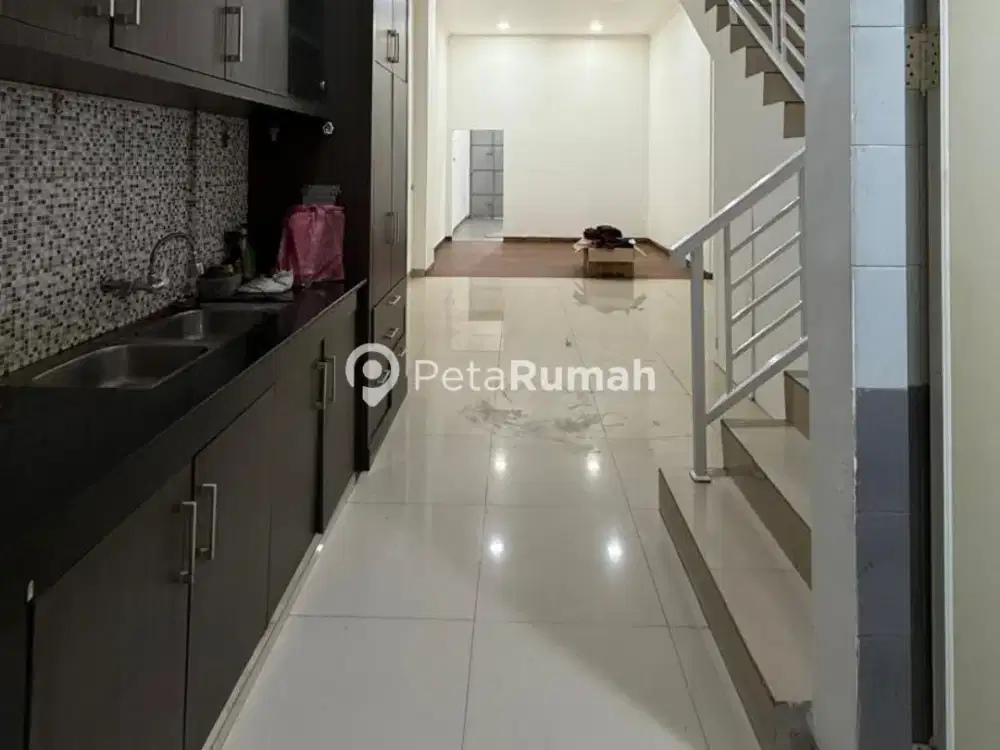 DIJUAL RUKO JALAN MADIO SANTOSO KOMPLEK MADIO MEGA MAS - DAERAH KRAKATAU (indra & vincent)