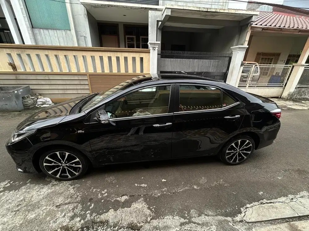 Toyota Corolla Altis Type V 1.8 A/T thn 2017
