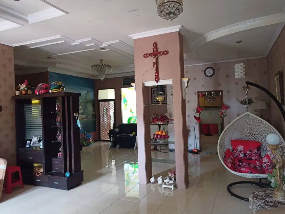 DIJUAL RUMAH HITUNG TANAH DARMO HARAPAN UTARA LOKASI STRATEGIS