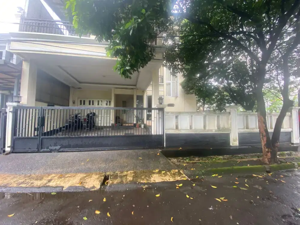 Rumah Luas 5 Kamar 2 Menit ke Pintu Tol Jatiwarna 1 Siap Huni J-41565