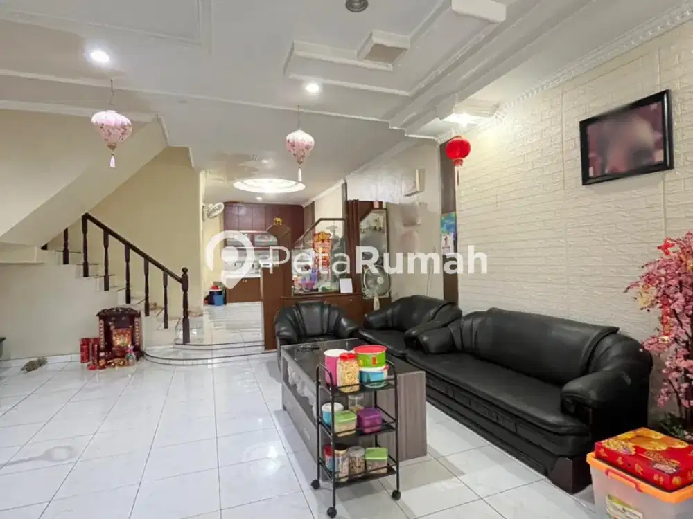 DIJUAL VILLA JALAN JEMADI KOMPLEK JEMADI PERMAI - DAERAH KRAKATAU (ELVIA)