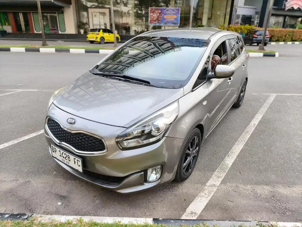 KIA Carens 2.0 2014