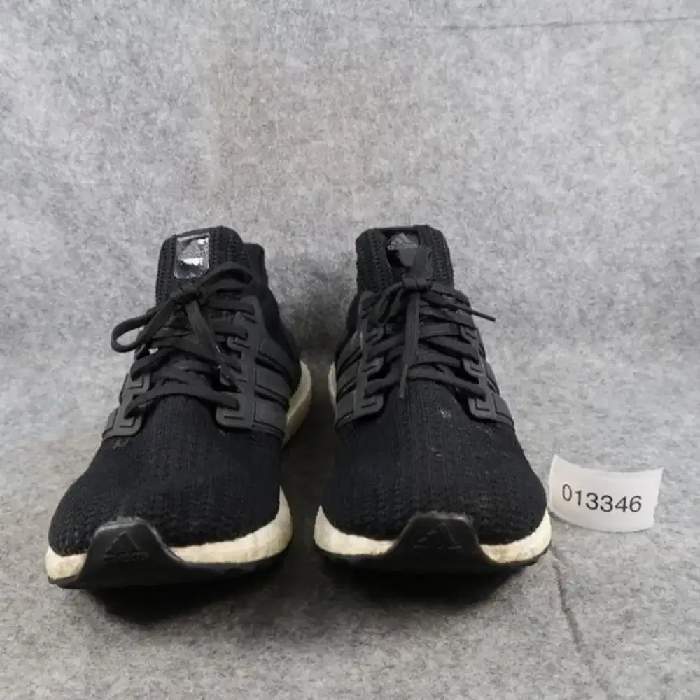 Adidas 9.5 Ultra Boost Sneaker Running