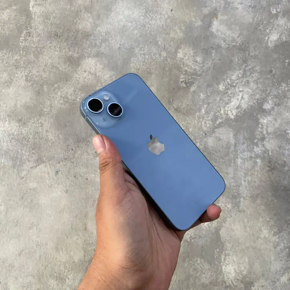 Iphone 14 256gb iBox fullset original dan bergaransi. TT juga bisa