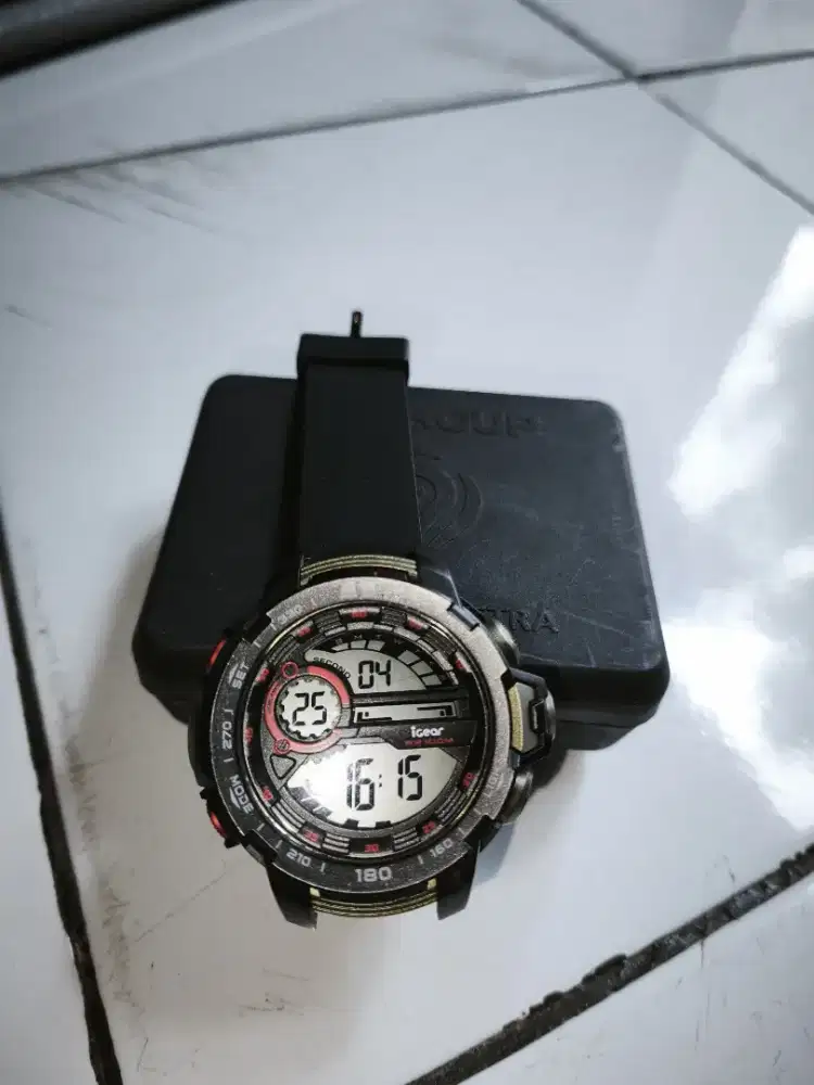 Jam tangan pria