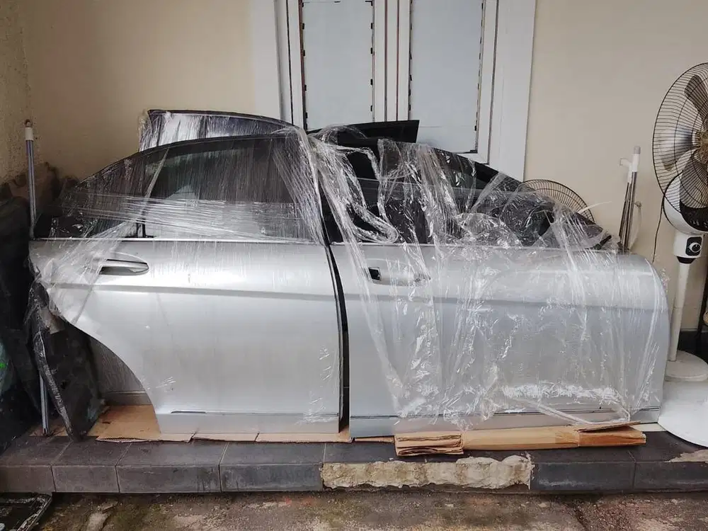 pintu mobil mercy / mercedes benz c class 2009