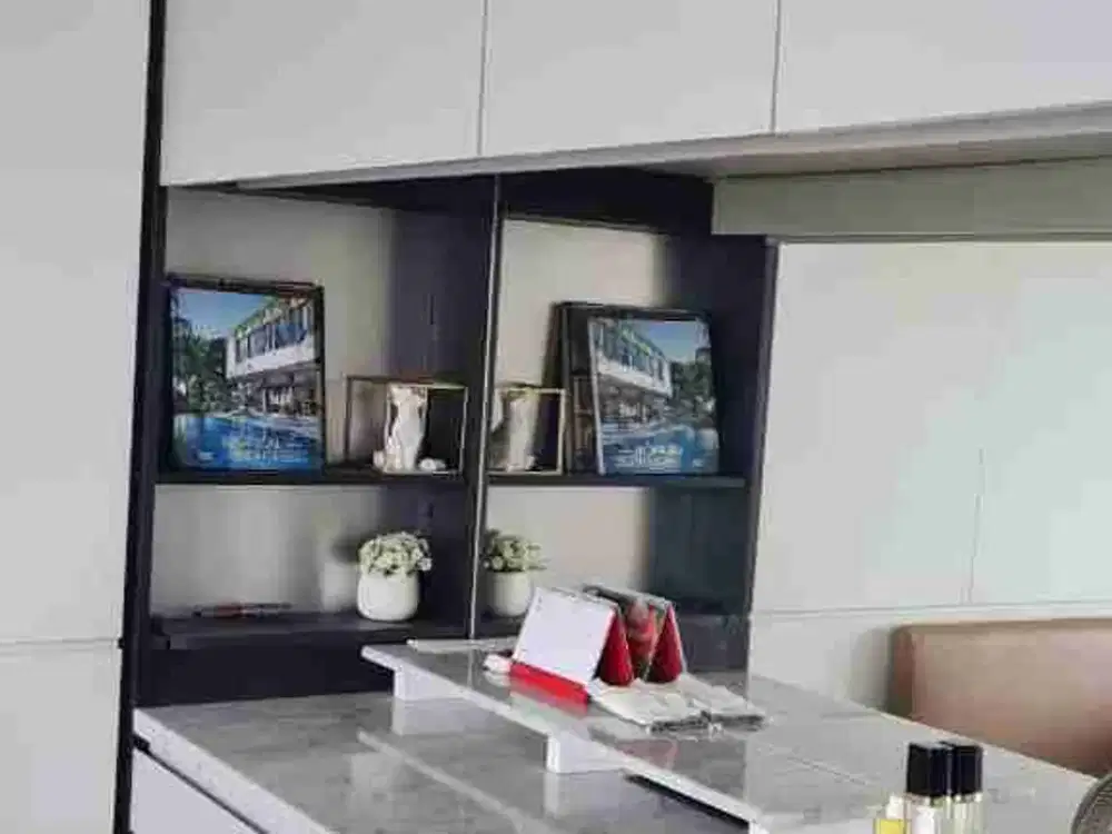 Dijual Cepat Full Furnished  Apartemen Puncak CBD Surabaya