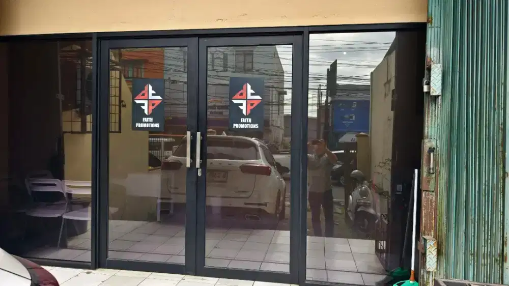 Pintu Kaca Alumunium