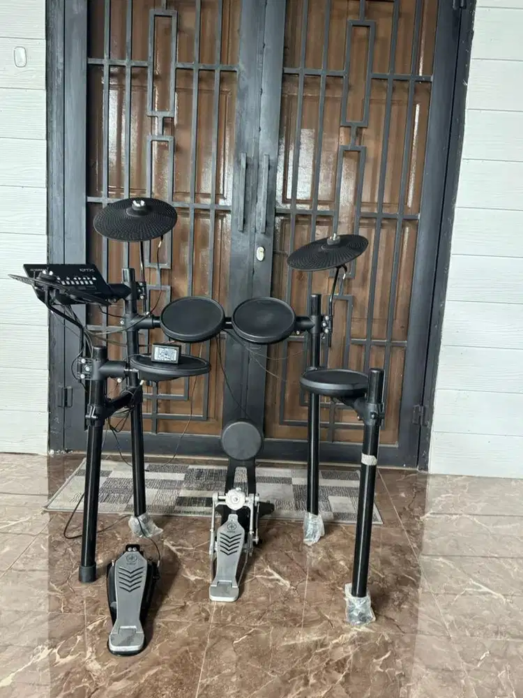 Dijual drum yamaha elektrik dtx 452k Like new
