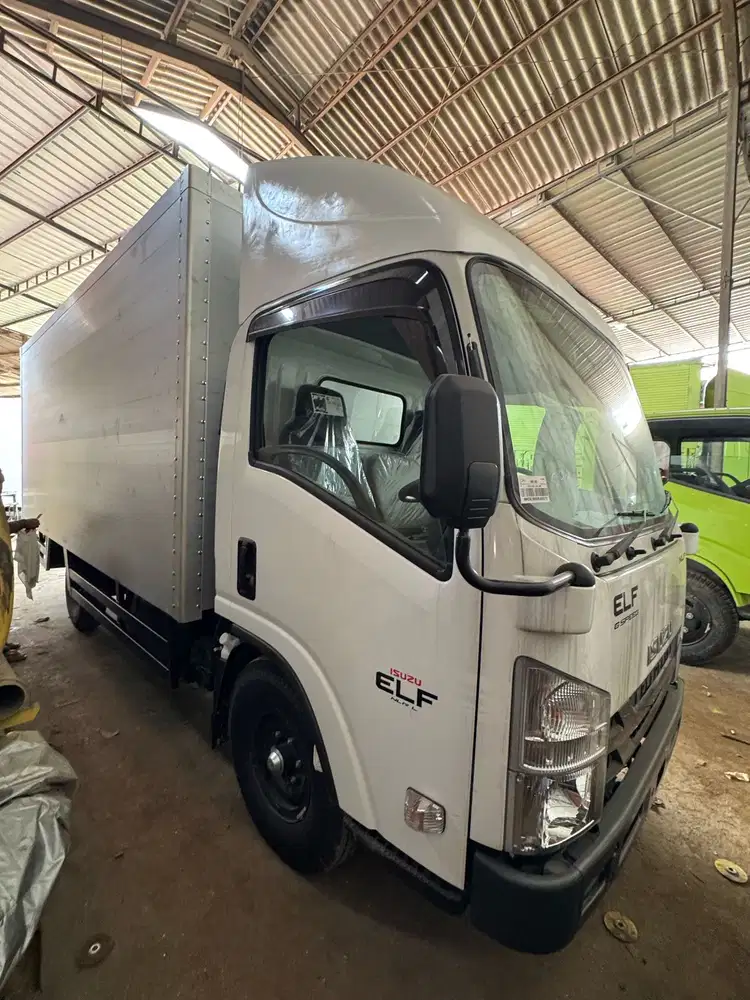 Isuzu NLR Long 2025 Diesel