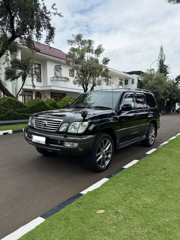 CASH 2005 Toyota Landcruiser Cygnus 4.7