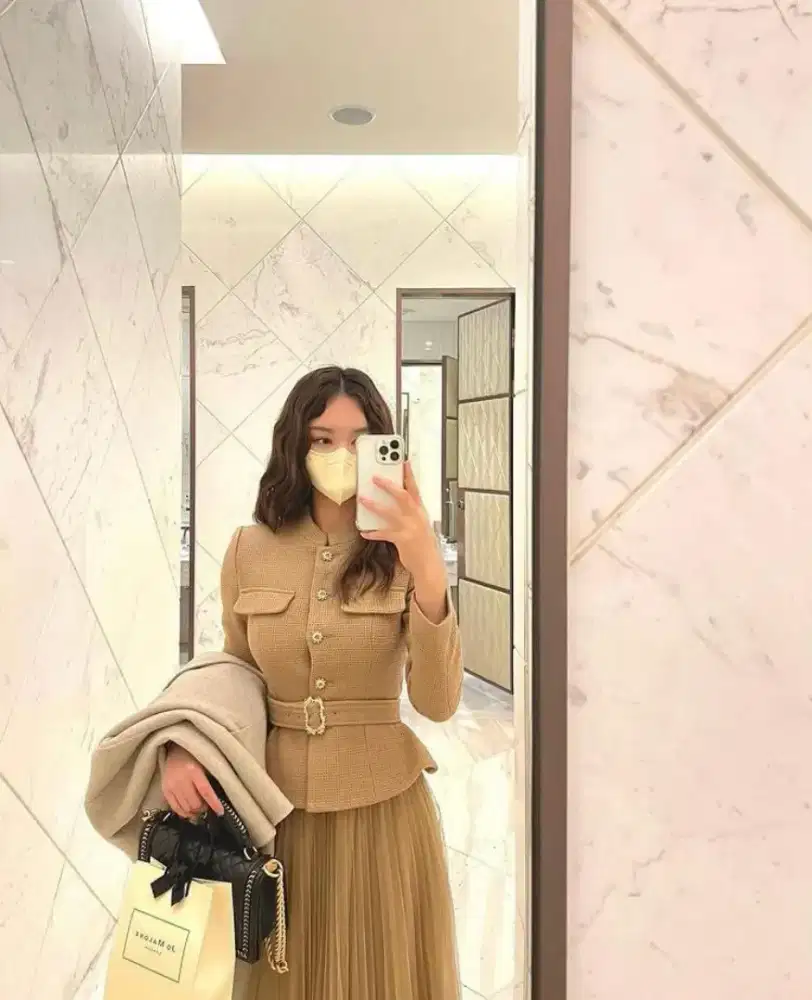 Dibutuhkan beberapa karyawan