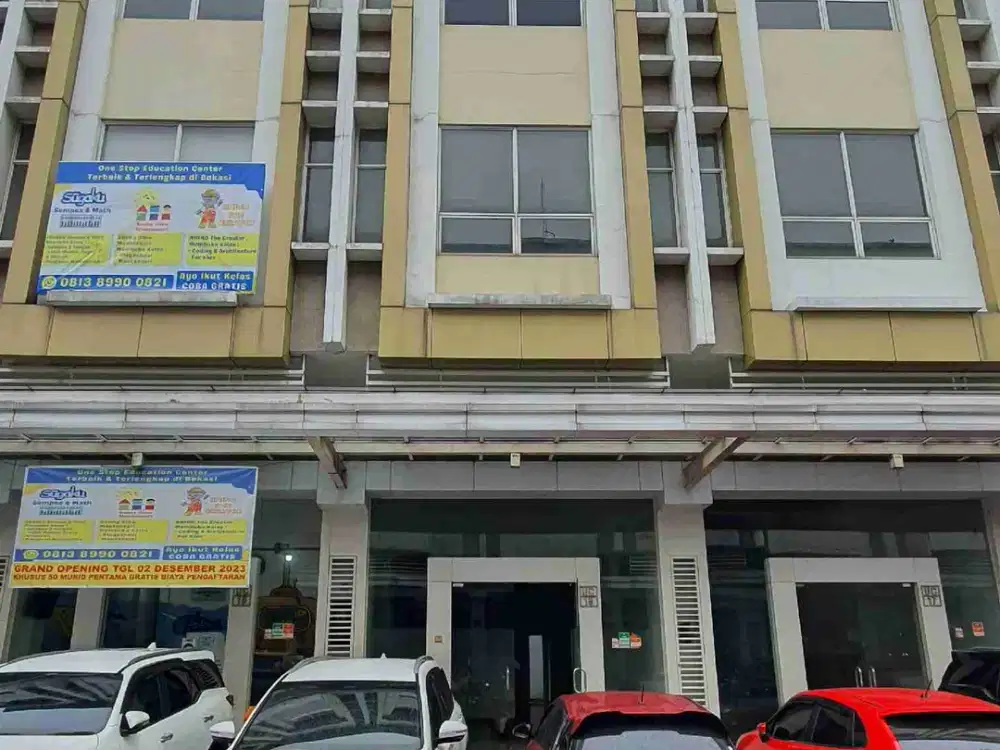 ruko dekat Mall 3lt siap huni di Emerald Summarecon Bekasi