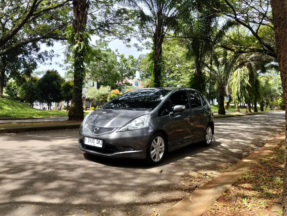 Honda Jazz RS 2010 LOW KM