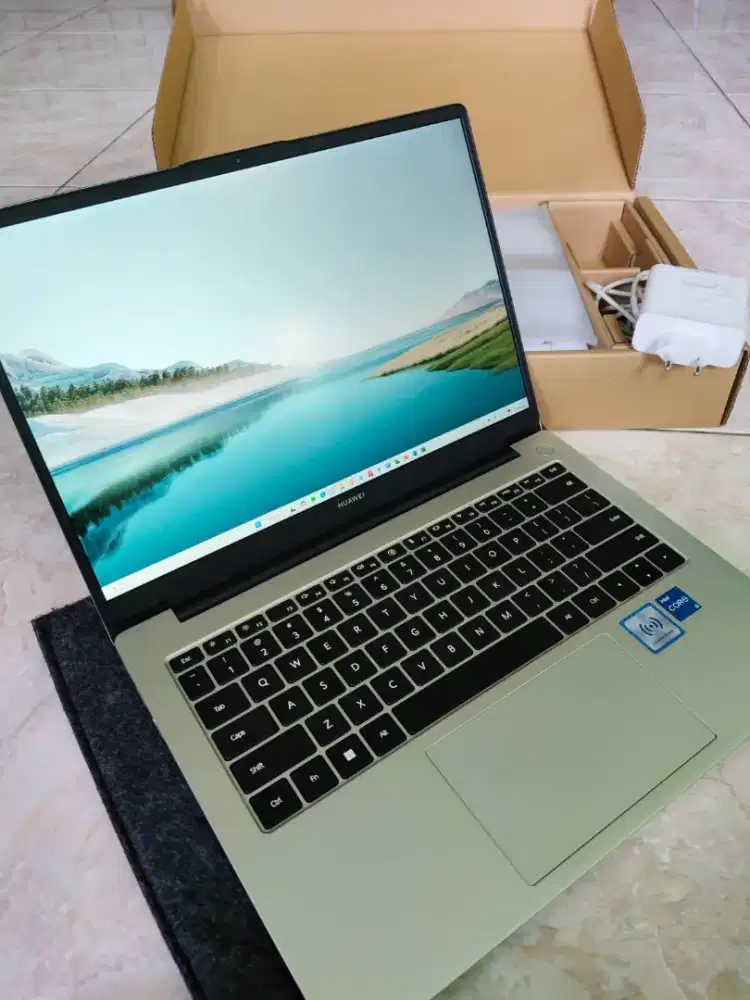 DIJUAL CEPAT  - Huawei Matebook D14
-