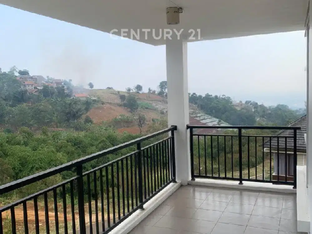 Rumah 3 Lantai Di Dago Resort Bandung