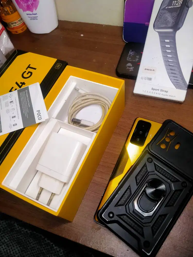 POCO F4 GT 5G 12 / 256