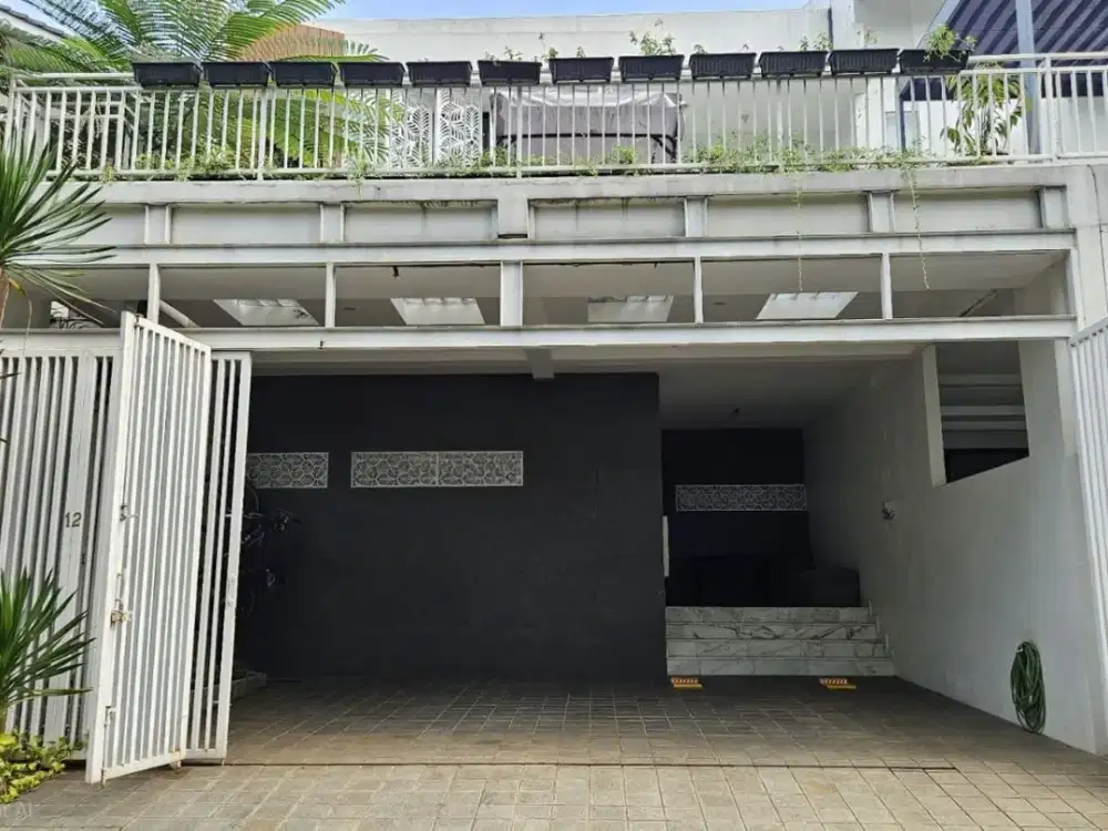 RUMAH MODERN DI BOULEVARD BOGOR RAYA LAKESIDE (DEKAT NOVOTEL)