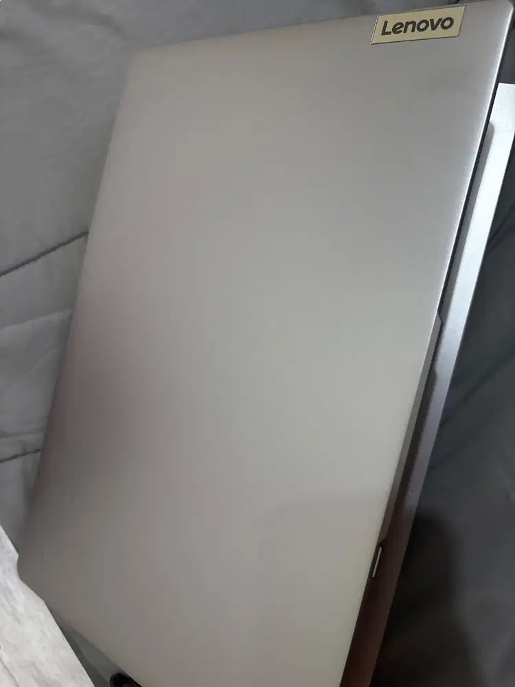 Lenovo IP Slim 3 Inter 13-1315u RAM, 8/256 GB dibeli baru 1 hari lalu