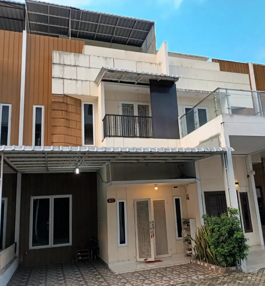 Rumah 2,5 LT SHM Imperial Mansion Medan – Cluster, Owner 1.35M Nego