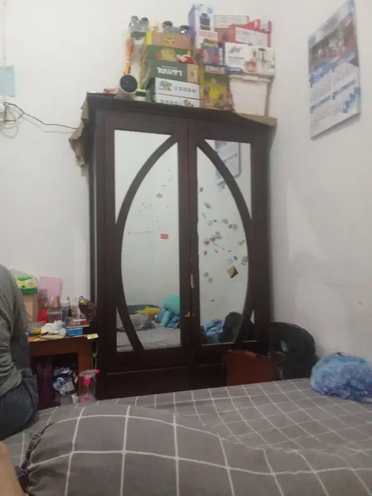 Dijual lemari Pakaian