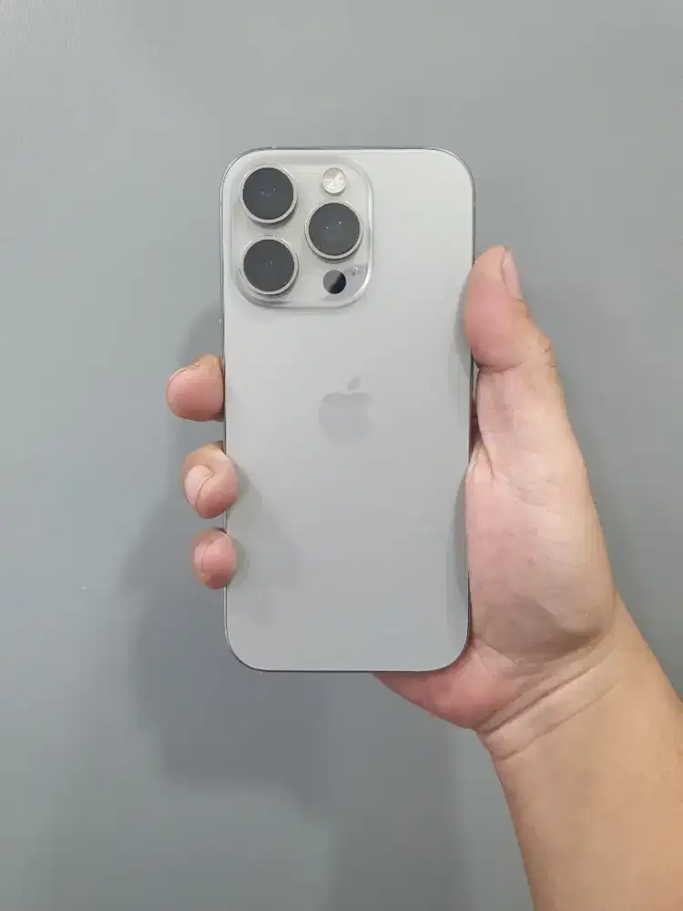 Iphone 16 pro 256gb ibox garansi panjang mulus/Tt masuk