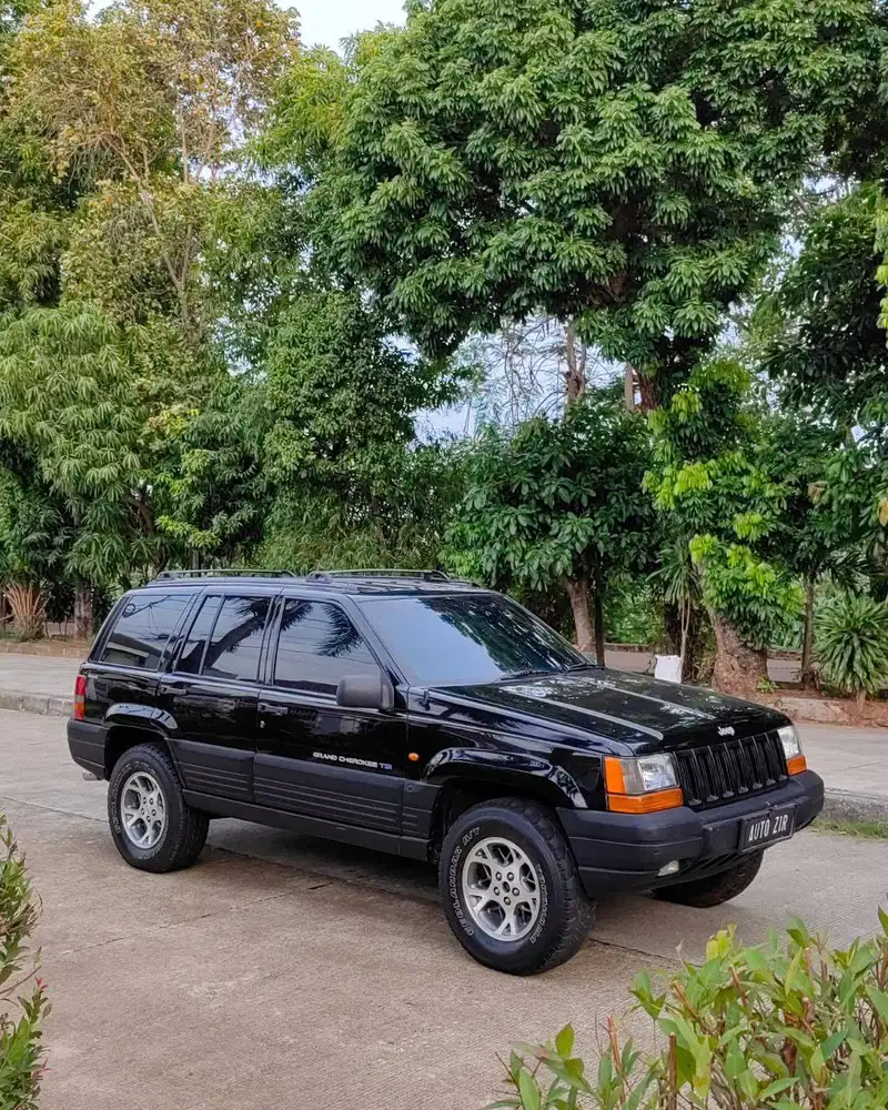 Jeep Grand Cherokee Limited 4X4 Matic Hitam 1999 Tgn Ke 1 Full Orisini