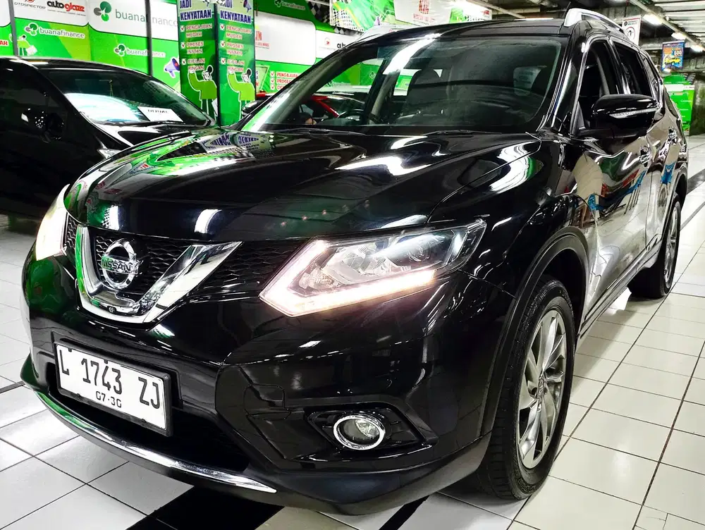 [KM: 40Rb] Nissan Xtrail / X-Trail 2.5 Hitam 2015 Matic / AT ISTIMEWA!