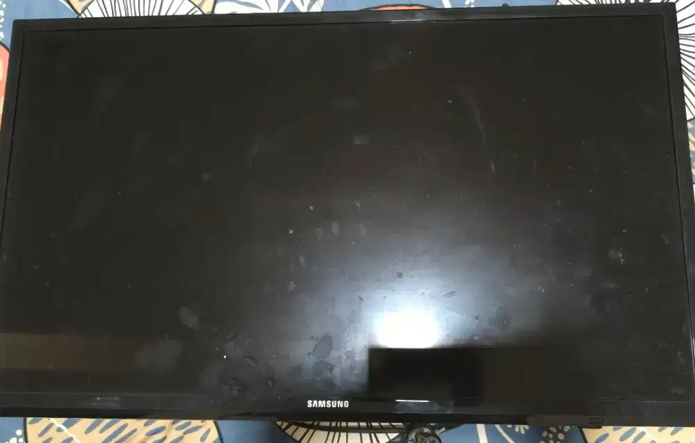 TV LED Samsung 32 Mati - Layar Mulus Tidak Pecah (Bahan Kanibalan)