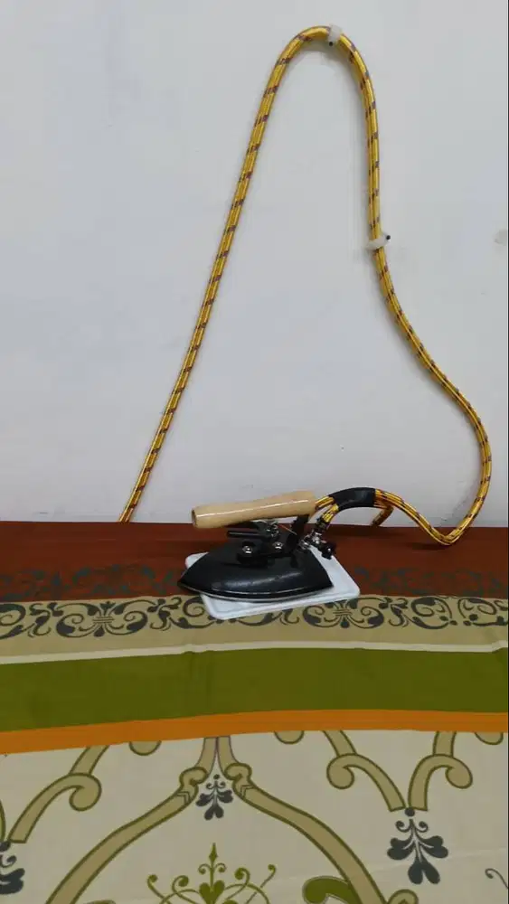 SETRIKA UAP (Merk Raja Setrika)