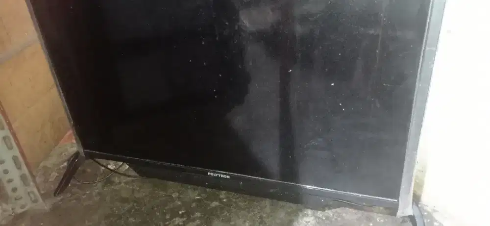 Tv led 32 inch polytron