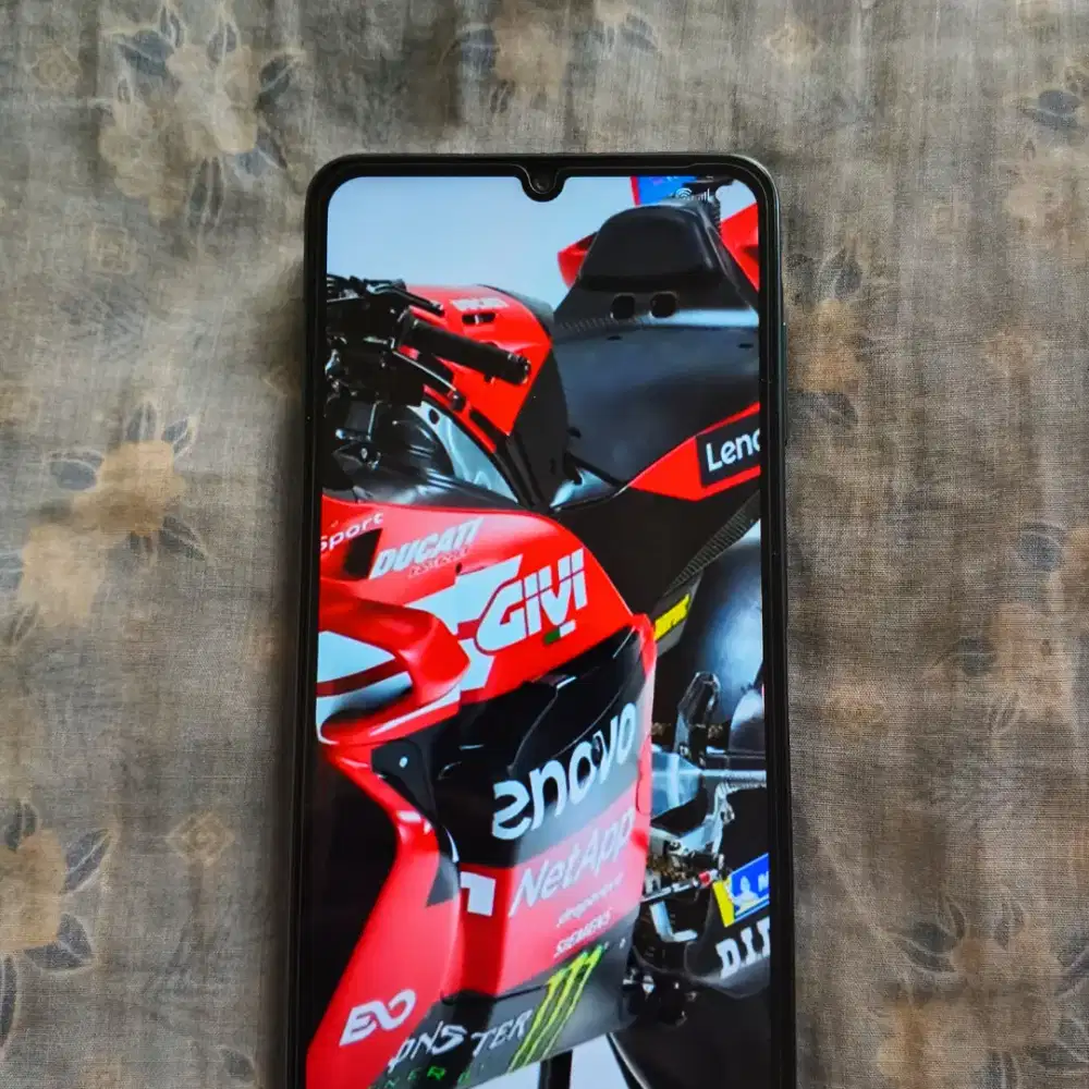 Infinix Hot 20 5G 4 /128 (minus)