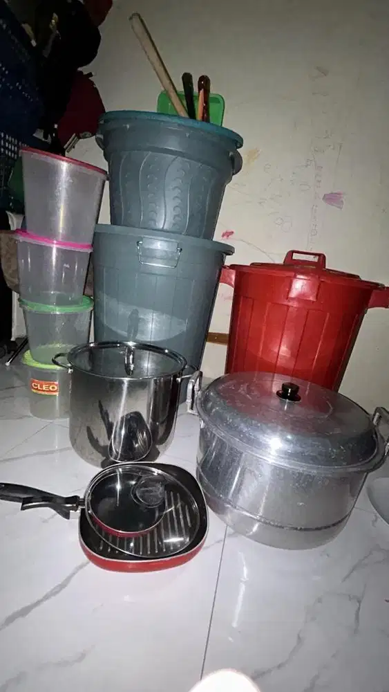 “Dijual Cepat Peralatan Dapur Lengkap – Cocok Untuk Rumah Baru / Kos”