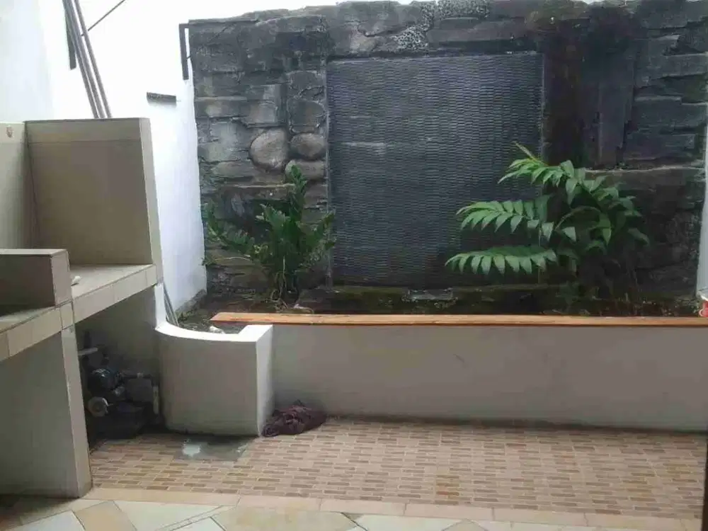 rumah nyaman murah di bawah harga pasar siap huni terawat strategis di Ciwastra