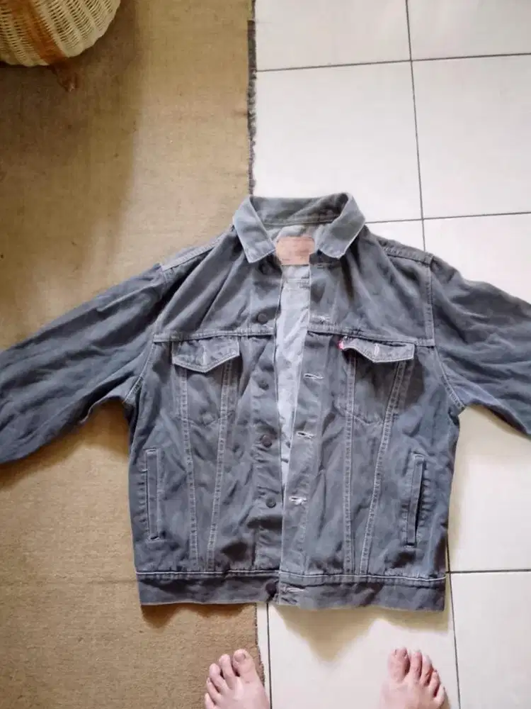 jaket levies original