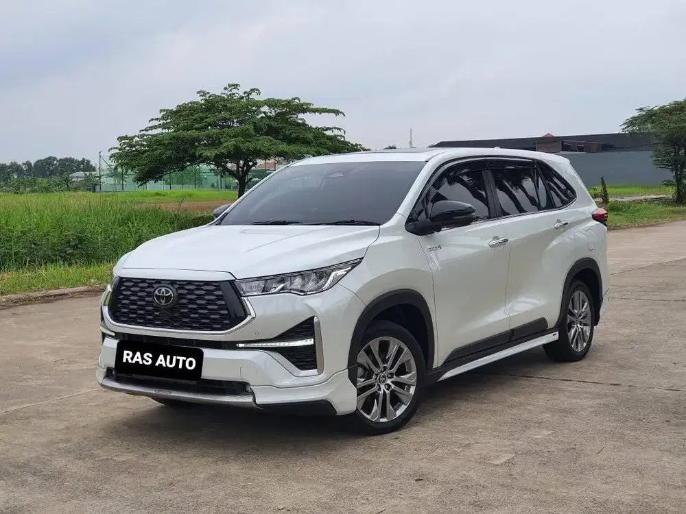 TIPE TERTINGGI! Toyota Innova Zenix Q HV CVT Modellista Hybrid AT 2023
