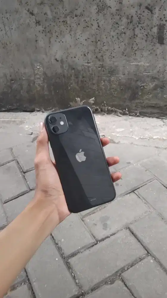 Iphone 11 64 ibox siap pakai
