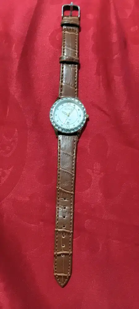 Jam tangan wanita merek BONIA