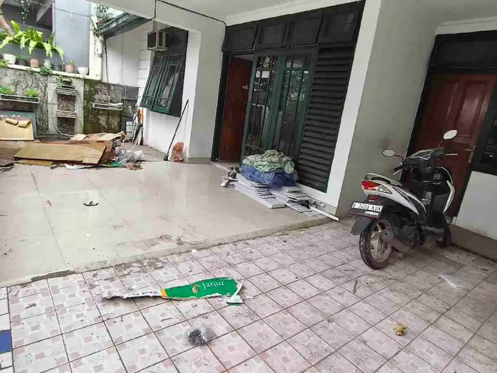Disewakan rumah baru renovasi total tingkat KT 5 di galaxy bebas banjir LT 148 LB 300