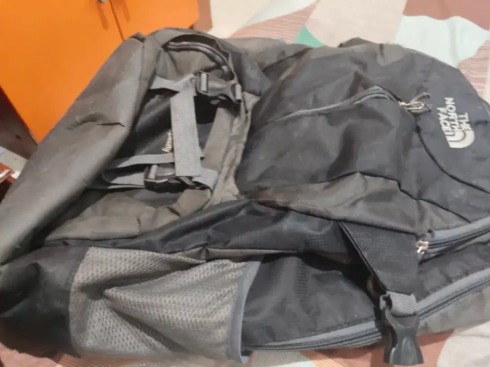 Tas ransel dan tas wanita