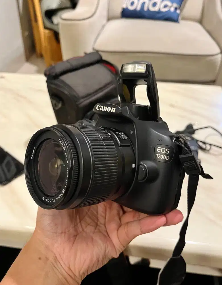 Camera DSLR canon 1200d