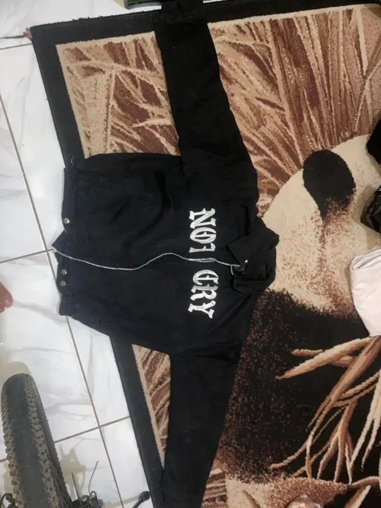 Jaket boxy not cry