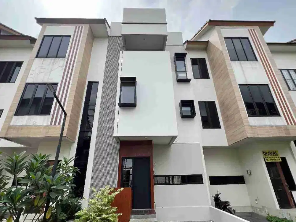 HUNIAN 3 LANTAI MODERN CIPAYUNG JAKARTA TIMUR
