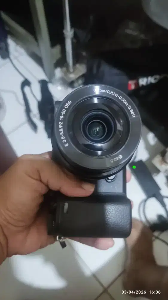 jual Sony A6400 plus lensa 16-50